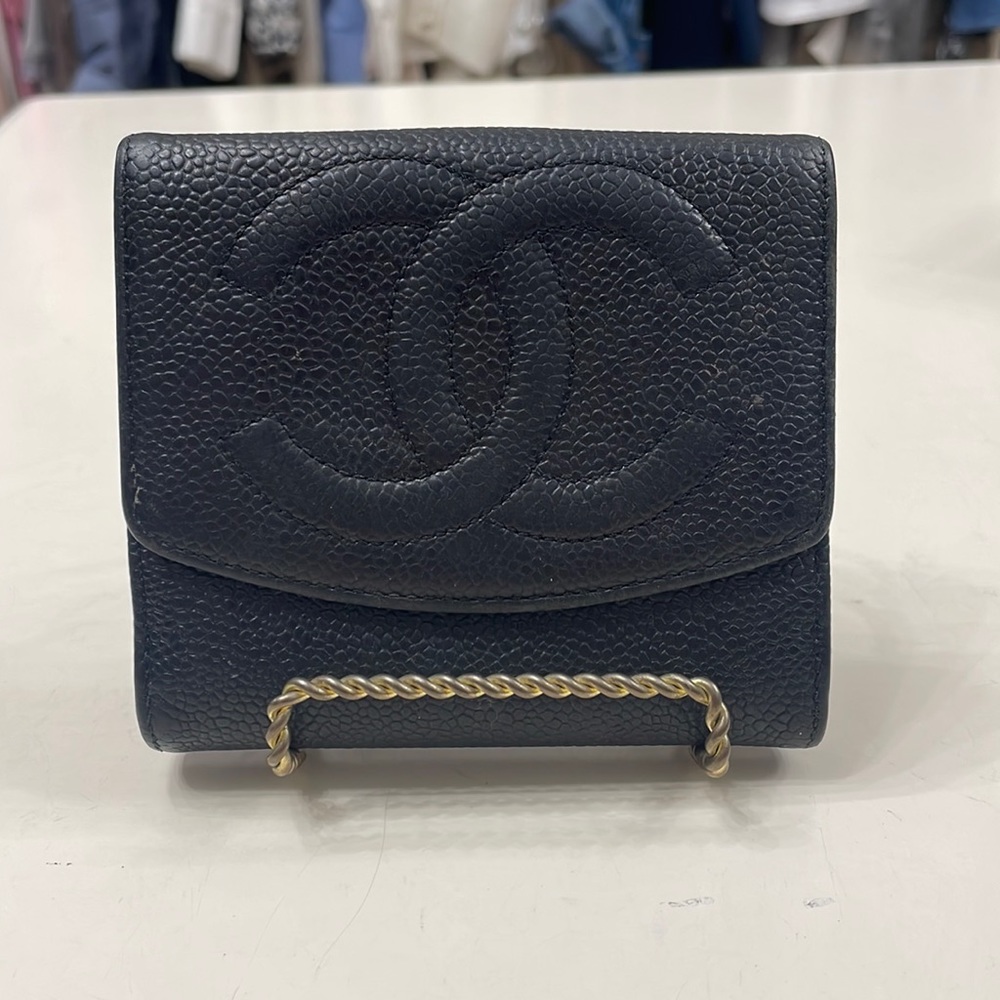 Small Chanel wallet - Picture 1 of 7